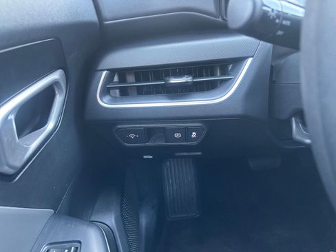 Used 2025 Kia K4 FWD image 33