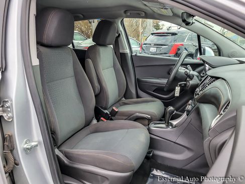 Used 2020 Chevrolet Trax LS w/ Tint and Cruise Package image 32