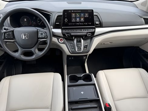 Used 2025 Honda Odyssey EX-L image 11