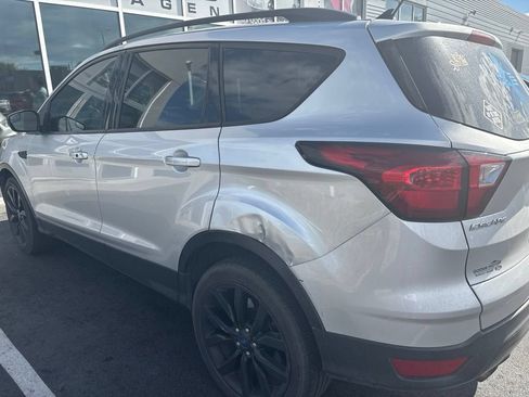 Used 2019 Ford Escape SE AWD/4WD image 4