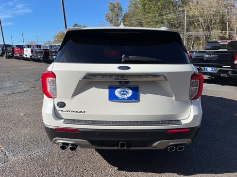 Used 2022 Ford Explorer Platinum w/ Equipment Group 601A image 4