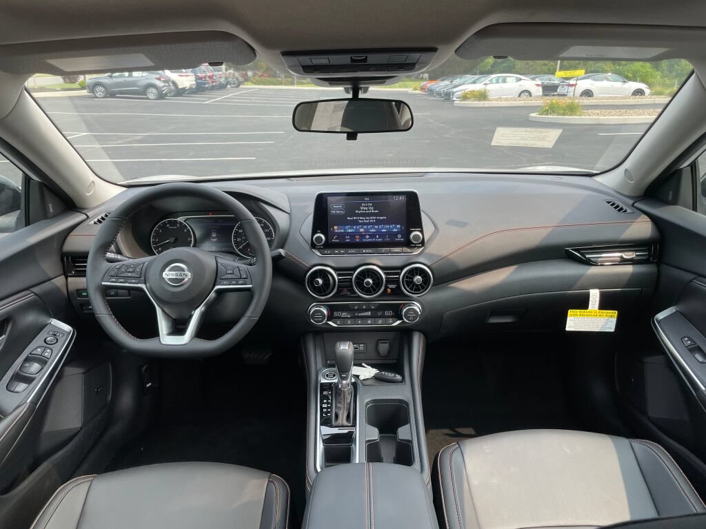 Used 2023 Nissan Sentra SR w/ SR Premium Package FWD image 20