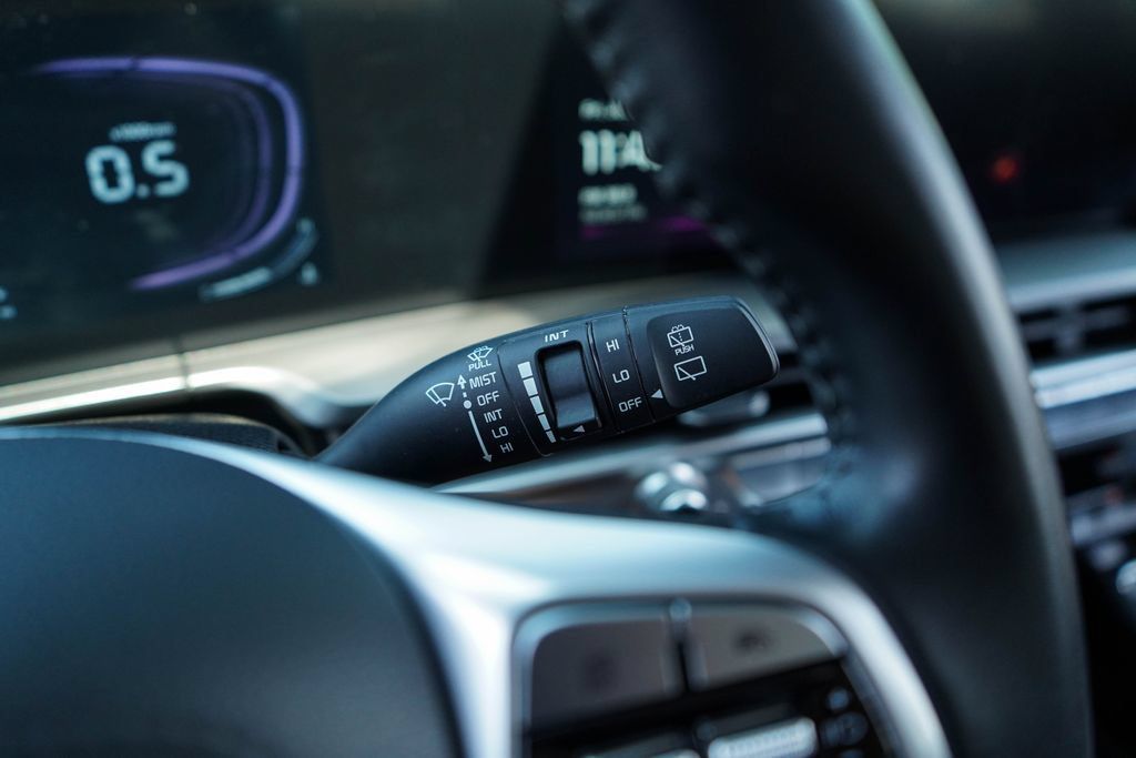 Used 2025 Kia Telluride S FWD image 36