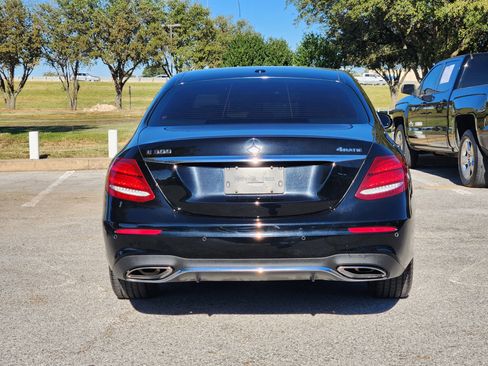 Used 2019 Mercedes-Benz E 300 4MATIC image 6