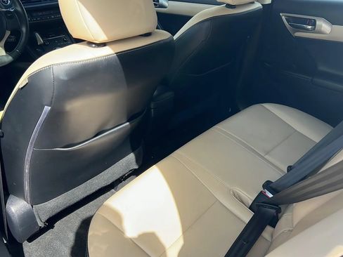 Used 2014 Lexus CT 200h FWD image 12