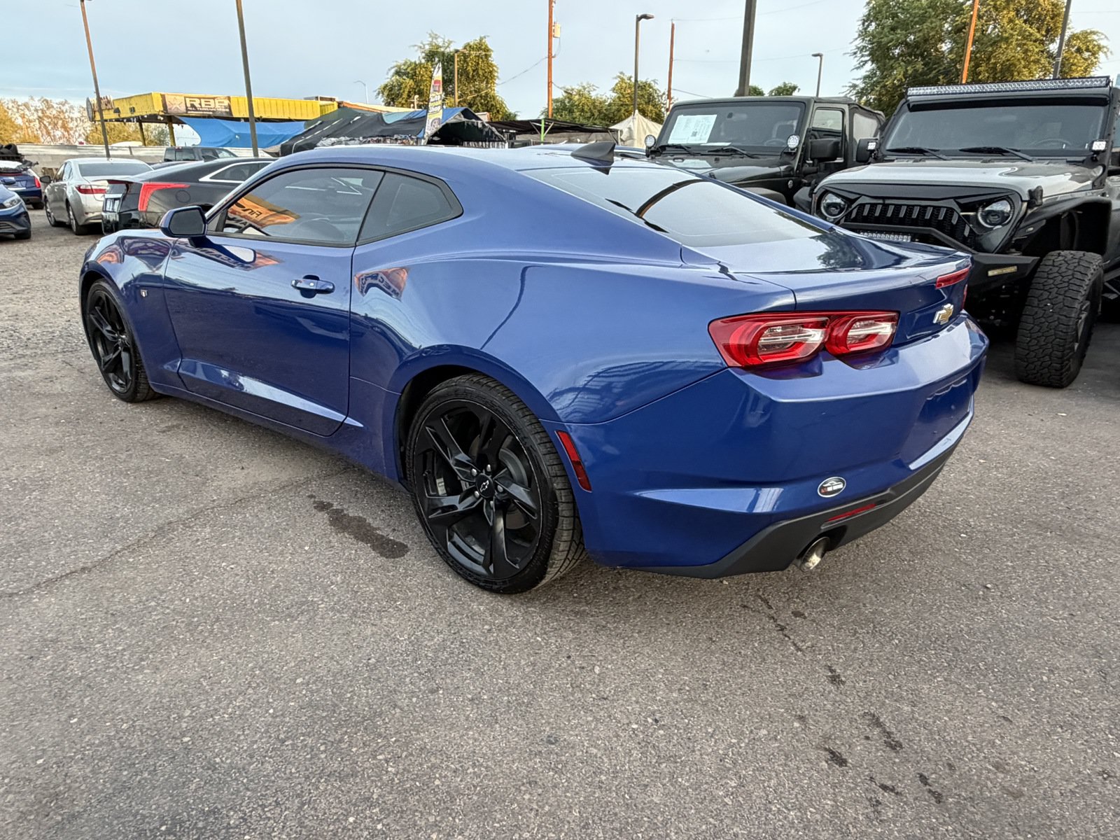 Used 2020 Chevrolet Camaro LT RWD image 5