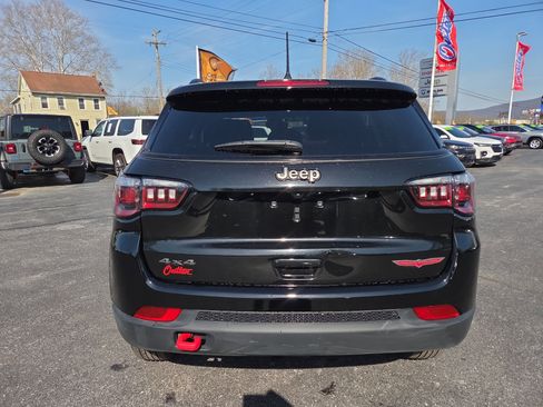 Certified 2022 Jeep Compass Trailhawk w/ Trailhawk Convenience Group AWD/4WD image 5
