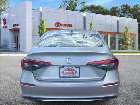 Used 2023 Honda Civic LX image 7