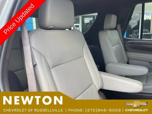 Used 2021 Chevrolet Tahoe Z71 w/ Z71 Off-Road Package AWD/4WD image 28