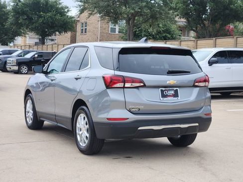 Used 2024 Chevrolet Equinox LT FWD image 2