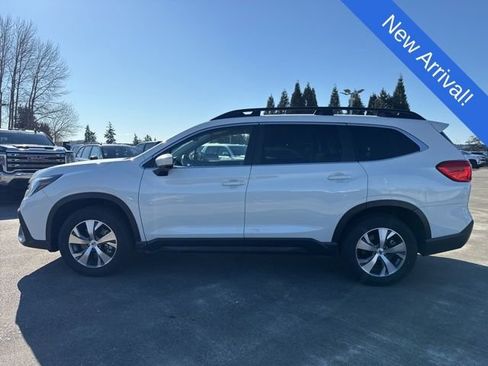 Used 2025 Subaru Ascent Premium image 4