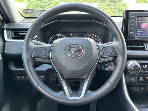Used 2022 Toyota RAV4 XLE Premium AWD/4WD image 8
