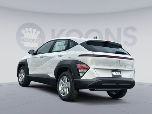 New 2026 Hyundai Kona SE image 4