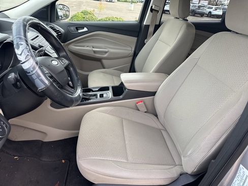 Used 2018 Ford Escape SE image 10