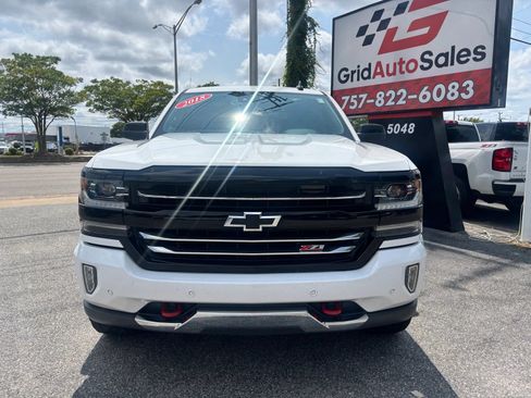 Used 2018 Chevrolet Silverado 1500 LTZ Z71 w/ Redline Edition AWD/4WD image 9