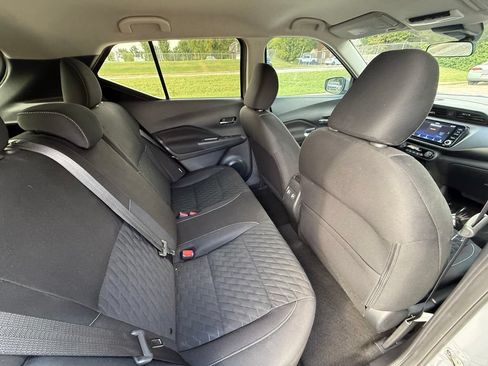 Used 2021 Nissan Kicks SV FWD image 34