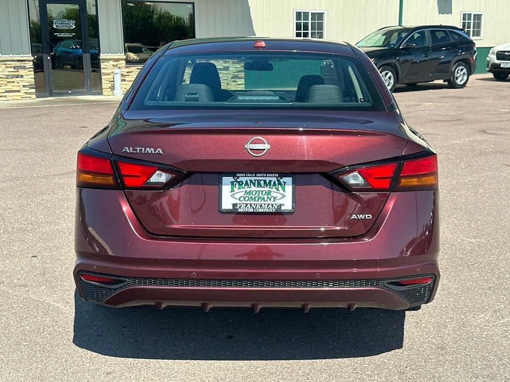 Used 2025 Nissan Altima 2.5 SV AWD/4WD image 37
