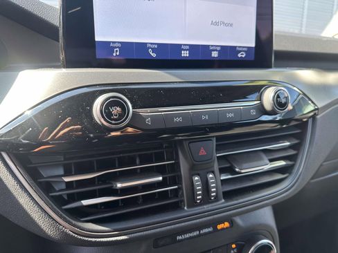 Used 2024 Ford Escape Active image 23