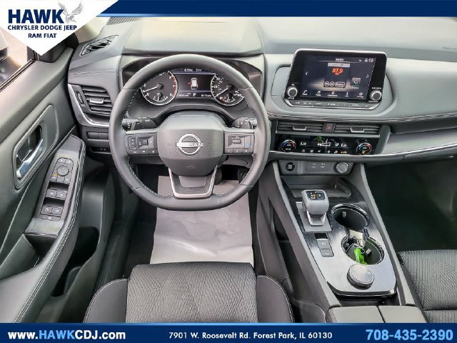 Used 2026 Nissan Rogue SV AWD/4WD image 12