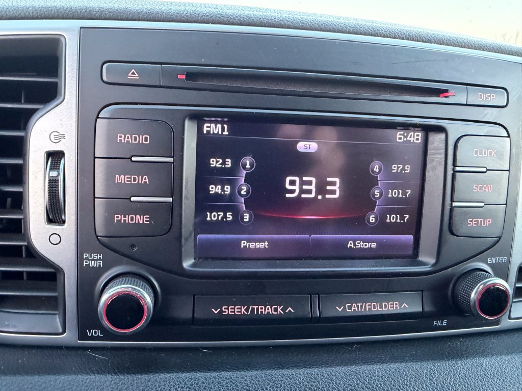 Used 2018 Kia Sportage LX FWD image 11