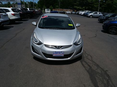 Used 2015 Hyundai Elantra SE FWD image 3
