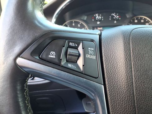 Used 2020 Buick Encore Preferred AWD/4WD image 15