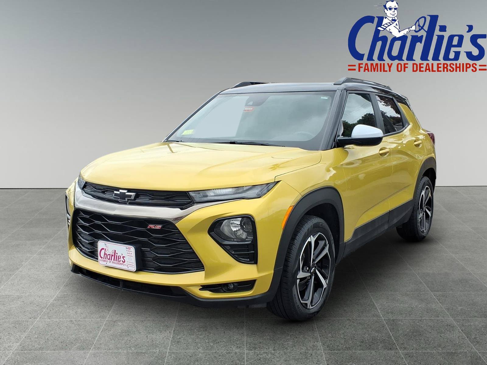 Used 2023 Chevrolet TrailBlazer RS w/ Sun and Liftgate Package AWD/4WD image 1