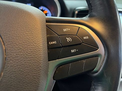 Certified 2021 Jeep Grand Cherokee Limited RWD image 32