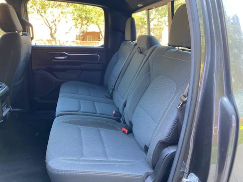 Used 2021 RAM 1500 Big Horn AWD/4WD image 32
