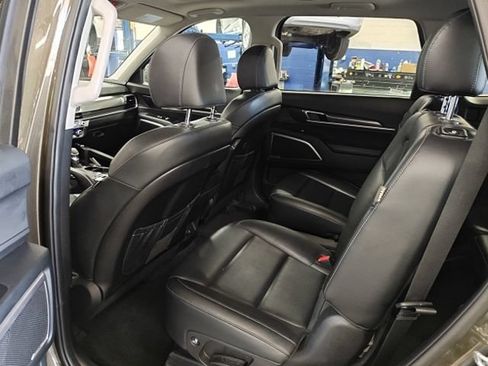 Certified 2025 Kia Telluride S AWD/4WD image 9