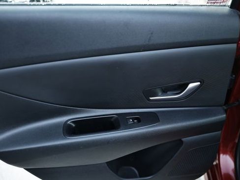 Used 2023 Hyundai Elantra SEL w/ Preferred Accessory Package image 21