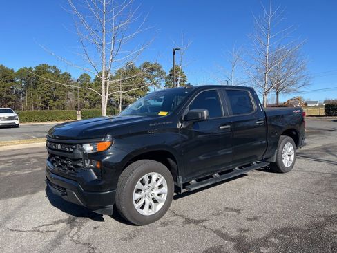 Certified 2024 Chevrolet Silverado 1500 Custom image 2