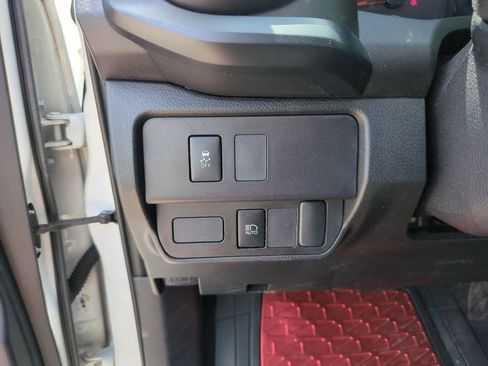Used 2020 Toyota Tacoma SR w/ SR Convenience Package RWD image 18