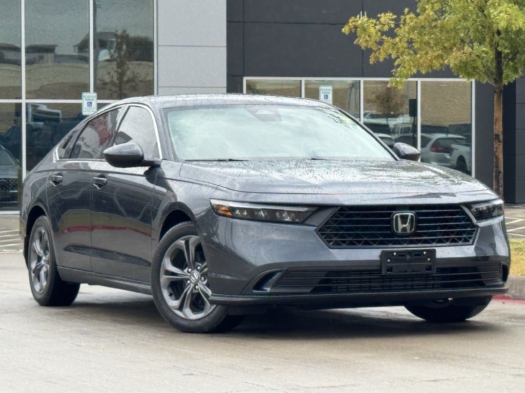 Used 2024 Honda Accord EX image 2