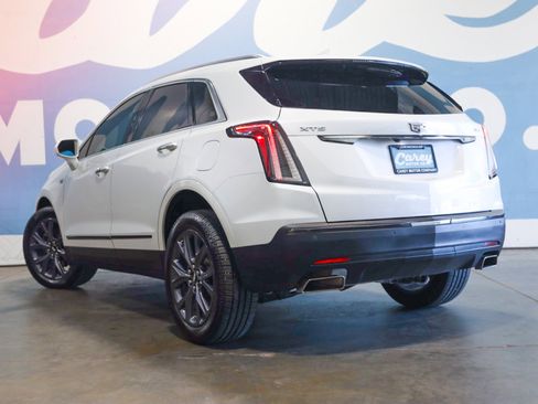 Used 2018 Cadillac XT5 Luxury w/ LPO, Black Ice Package image 2
