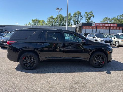 Used 2024 Chevrolet Traverse Premier w/ Redline Edition image 5