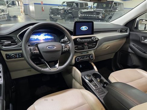 Certified 2022 Ford Escape SEL w/ Technology Package image 10