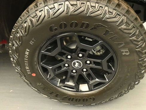 New 2026 Ford Bronco Badlands image 9