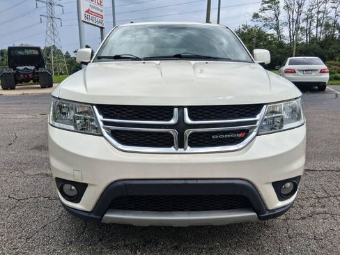 Used 2012 Dodge Journey SXT w/ Popular Equipment Group FWD image 2