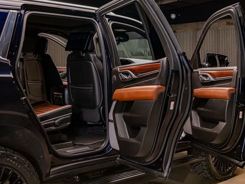 Used 2024 GMC Yukon Denali Ultimate image 30