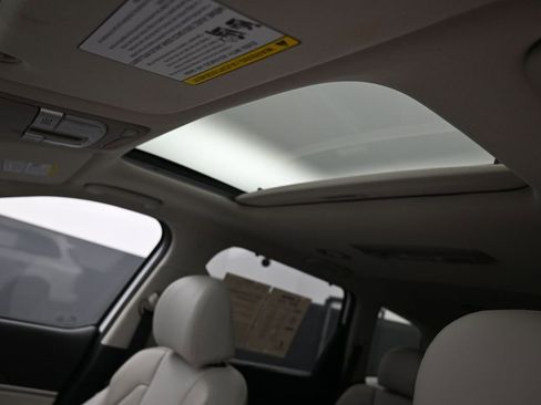 Used 2023 Kia Telluride EX image 30