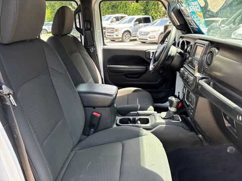 Used 2020 Jeep Gladiator Sport AWD/4WD image 28