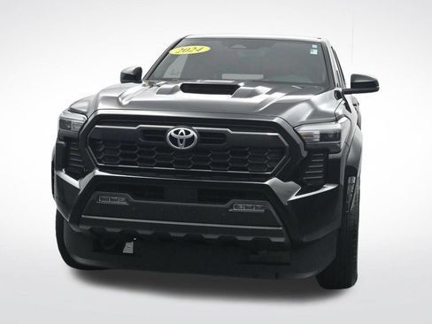 Used 2024 Toyota Tacoma TRD Sport w/ TRD Sport Upgrade Package AWD/4WD image 2