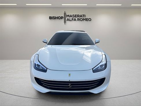 Used 2017 Ferrari GTC4Lusso image 2