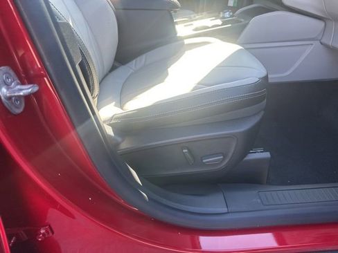 New 2026 Ford Escape SE w/ PHEV Premium Package FWD image 33
