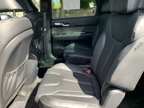 Certified 2025 Hyundai Palisade Calligraphy AWD/4WD image 18
