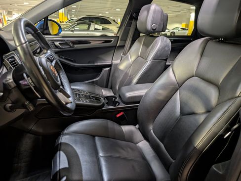 Used 2017 Porsche Macan image 6