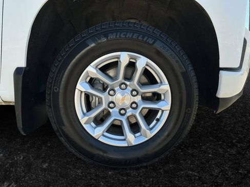 Used 2021 Chevrolet Silverado 1500 RST AWD/4WD image 28