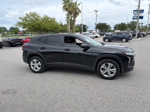 Used 2024 Chevrolet Trax LS FWD image 3