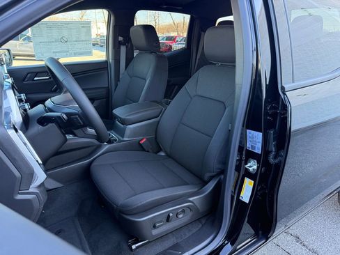 New 2026 GMC Canyon Elevation w/ Convenience Package image 9